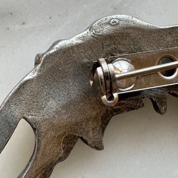 Vintage Floral Pewter Brooch Pin - Picture 4 of 5